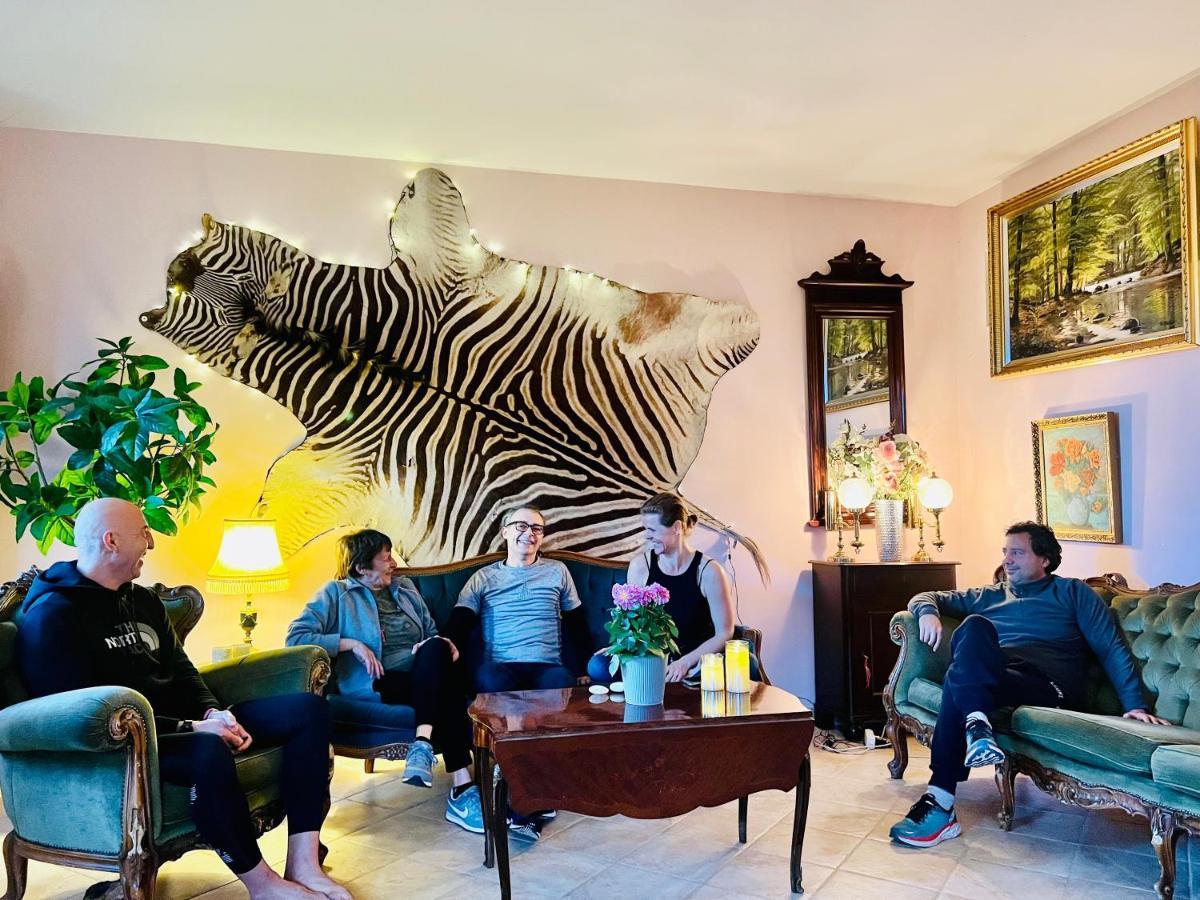 Esmaraldas House Of Love Terrasini Esterno foto